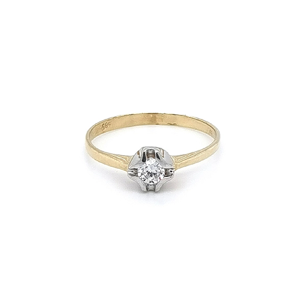Engagement Ring with Zircon made of Combined Gold