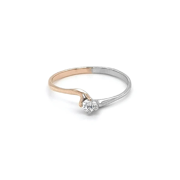 Engagement Ring with Zircon made of Combined Gold