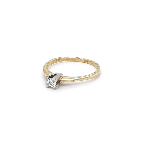 Engagement Ring with Zircon made of Combined Gold