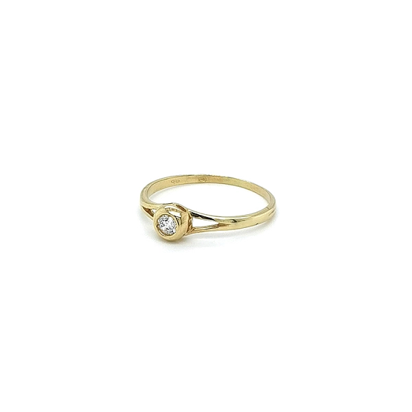 Gold Engagement Ring with Zircon