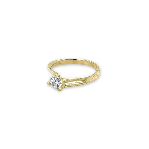 Gold engagement ring with cubic zirconia