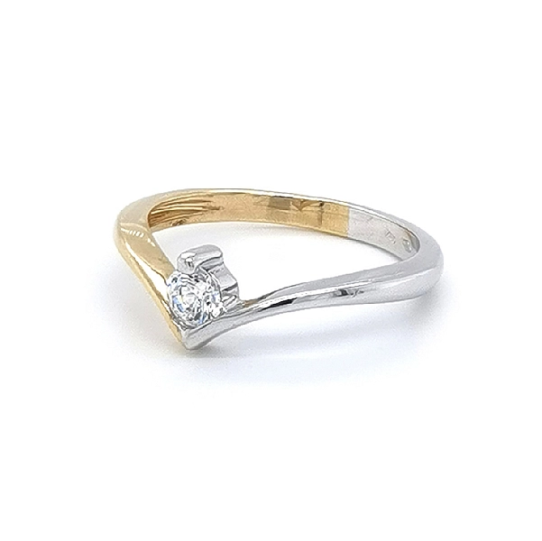 Engagement Ring with Zircon made of Combined Gold