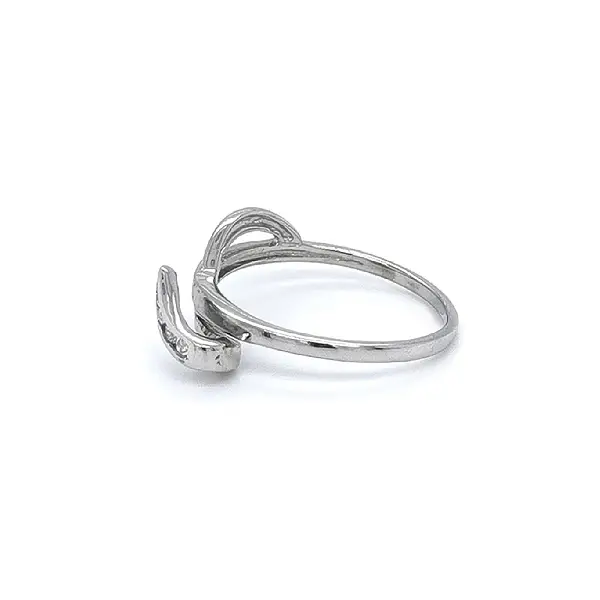 Prsten se Zirkony z Bílého Zlata