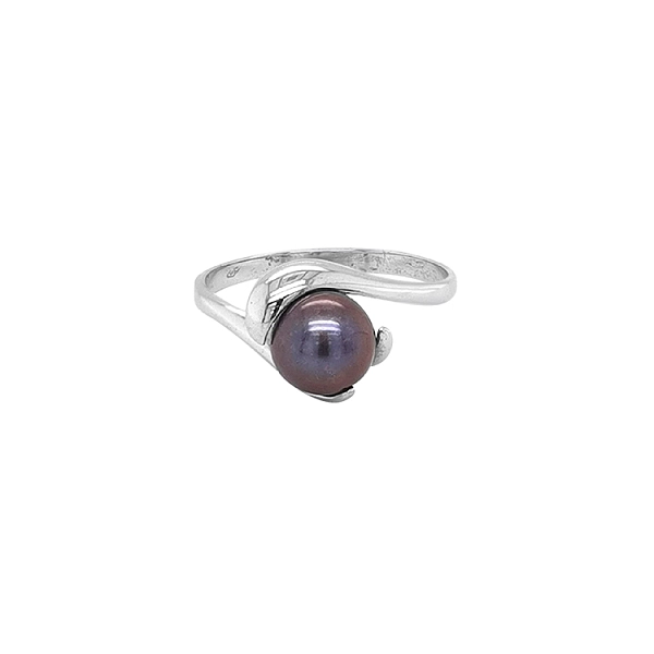 Gold Ring with Pearl