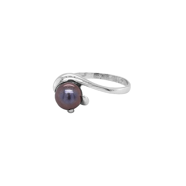Gold Ring with Pearl