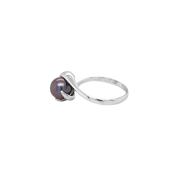 Gold Ring with Pearl