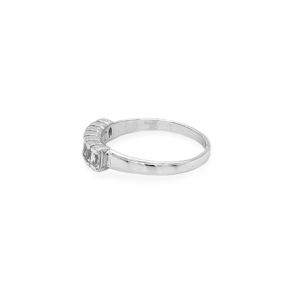 Gold Ring with Zircons