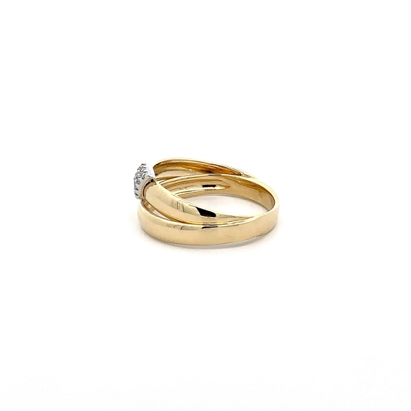 Ring with Zirconias in Gold Combination