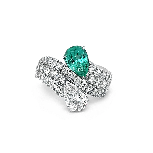 Zlatý Prsten se Smaragdem a Diamanty