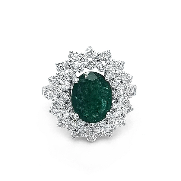 Gold Ring with Emerald and Diamonds