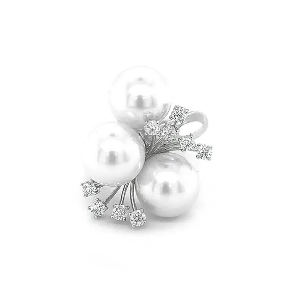 Zlatý Prsten s Přílodnými Perly a Diamanty