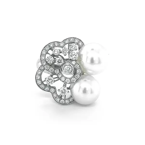 Zlatý Prsten s Přírodnými Perlami a Diamanty