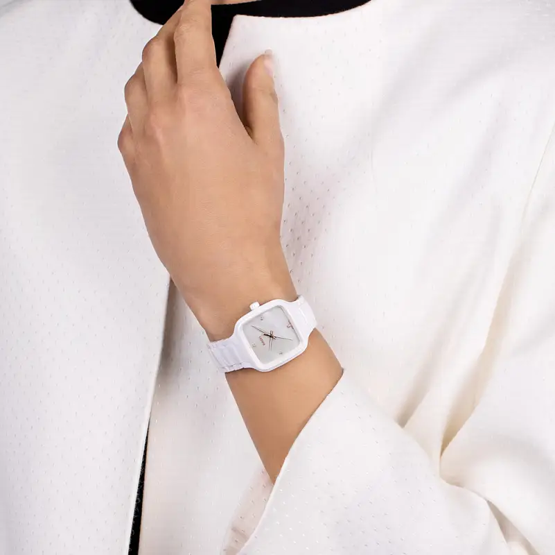 truesquare_r27072902_wrist_w_e.jpg
