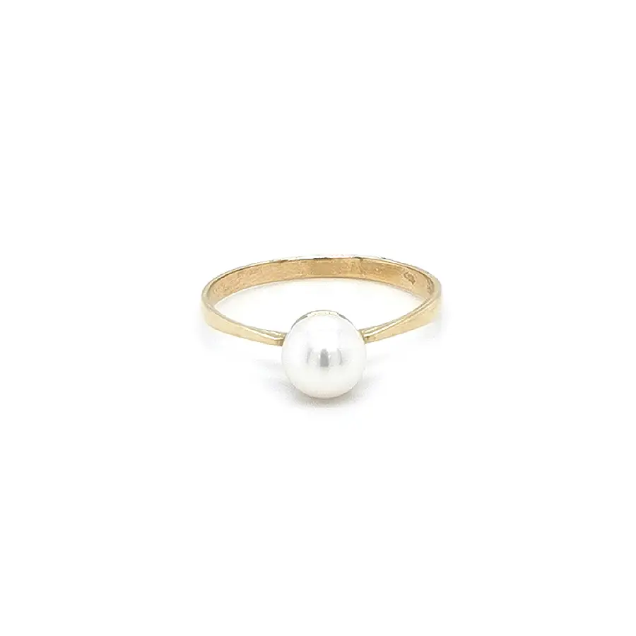 Gold Ring with White Pearl