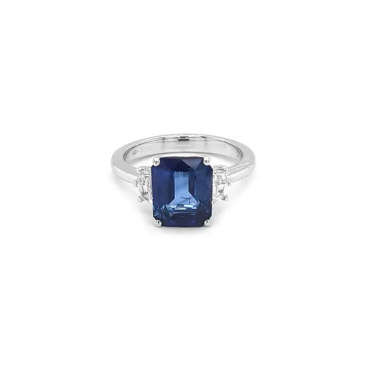Zlatý Prsten se Safírem a Diamanty