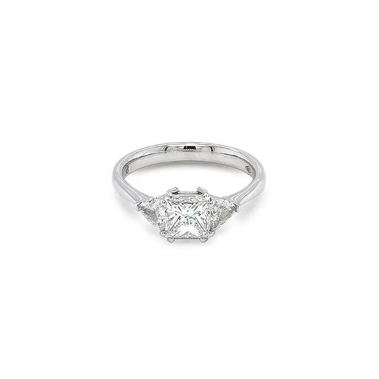 Zlatý Zásnubní Prsten s Diamanty
