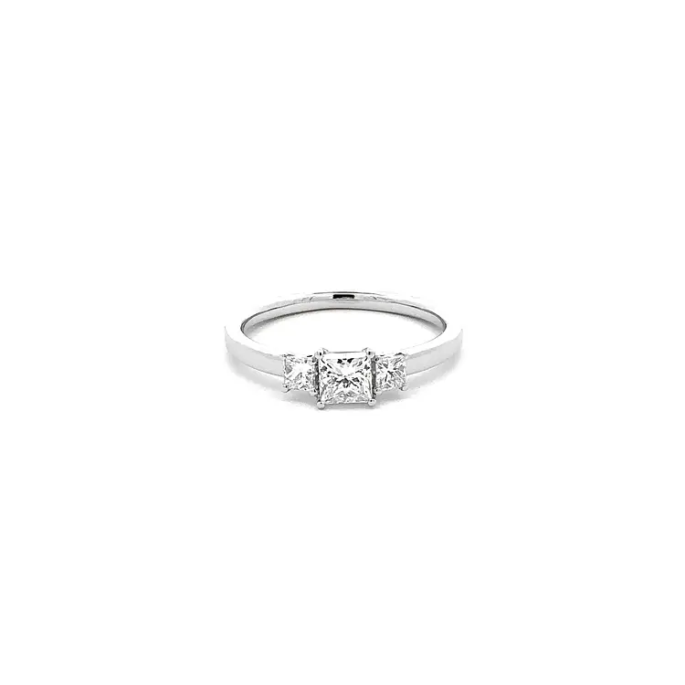 Zlatý Zásnubní Prsten s Diamanty