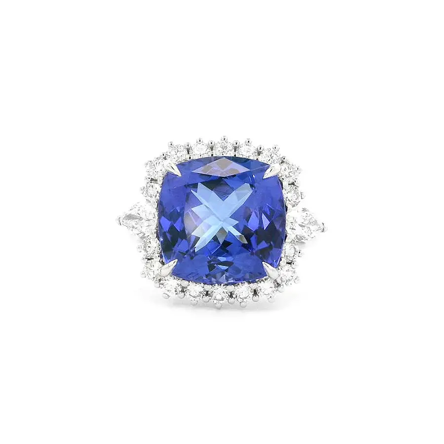 Modrý Poklad – Prsten s Tanzanitem a Diamantovou Elegancí