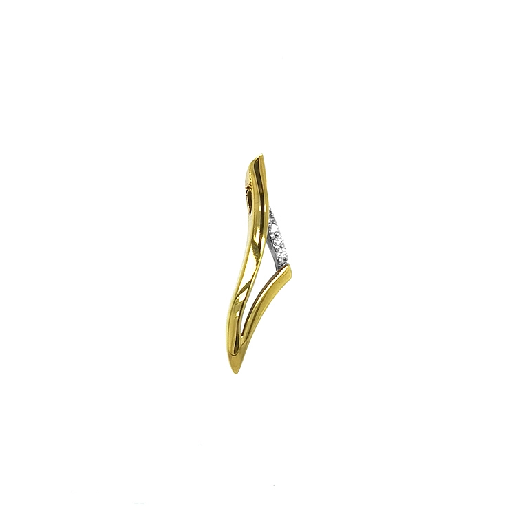 Gold Pendant with Diamonds