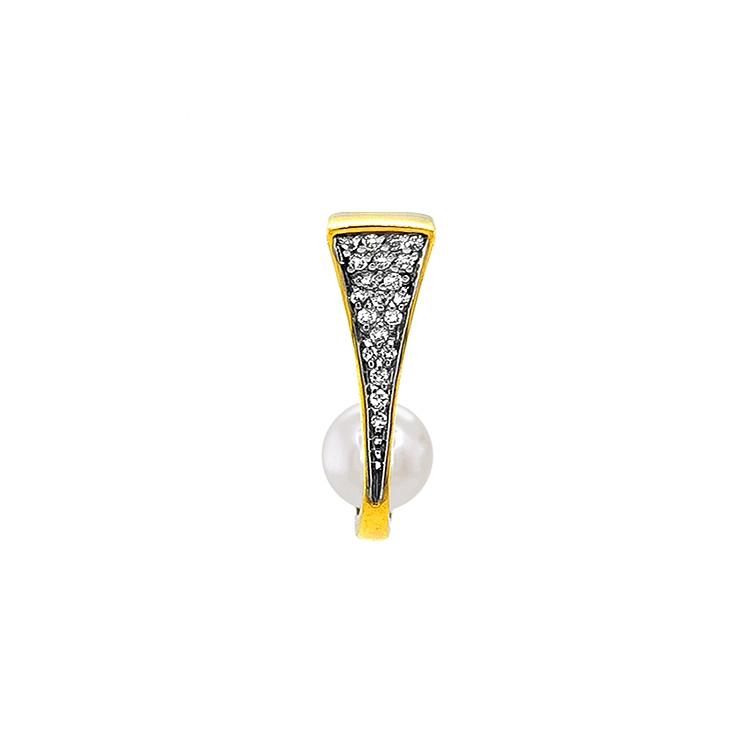 Gold Pendant with Natural Pearl and Diamonds