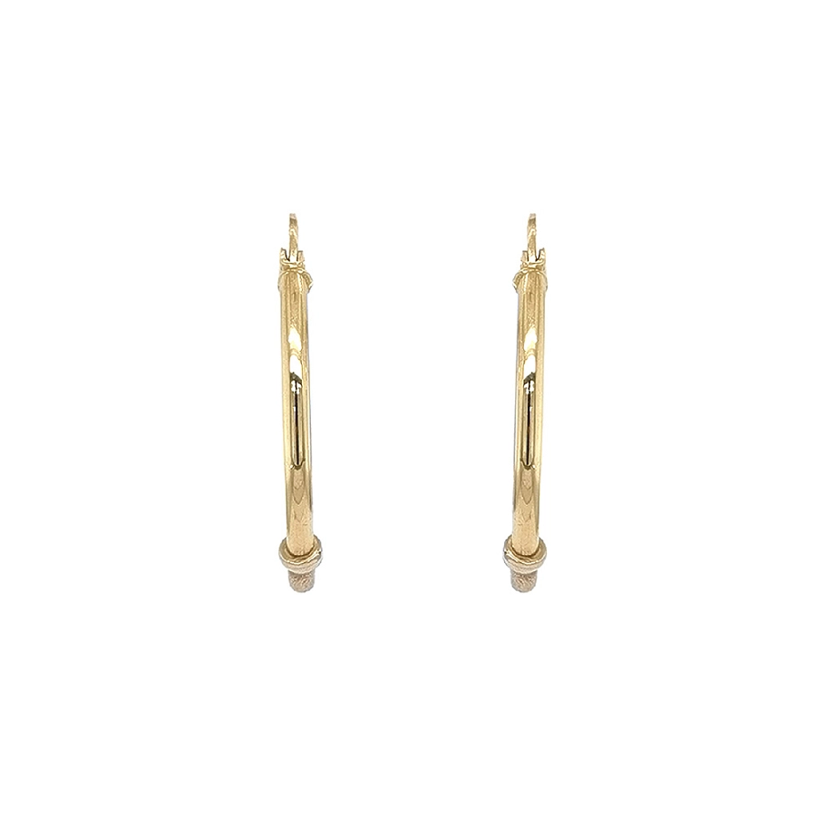 Distinctive Round Earrings with Combination of Shine and Matte