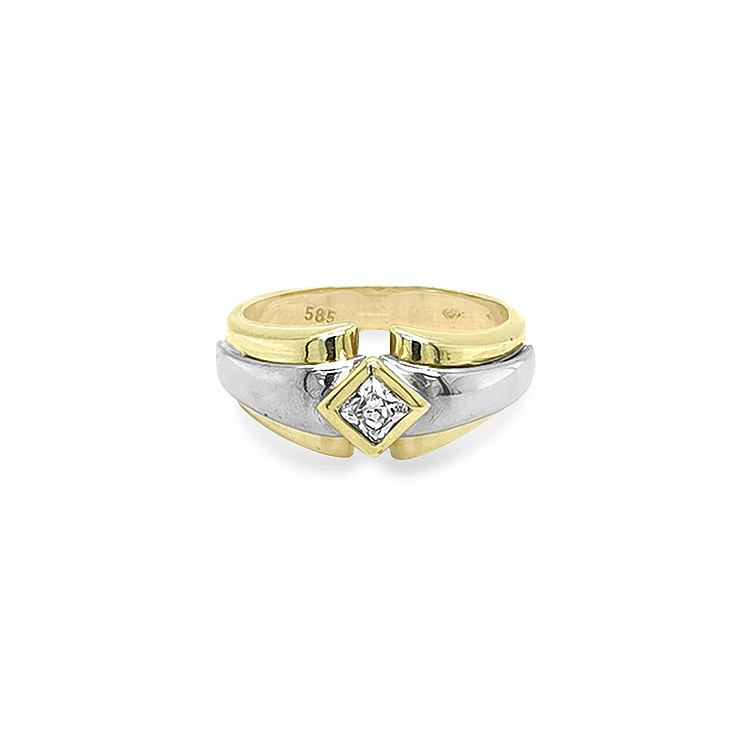 Gold Ring with Zircon made of Combined Gold