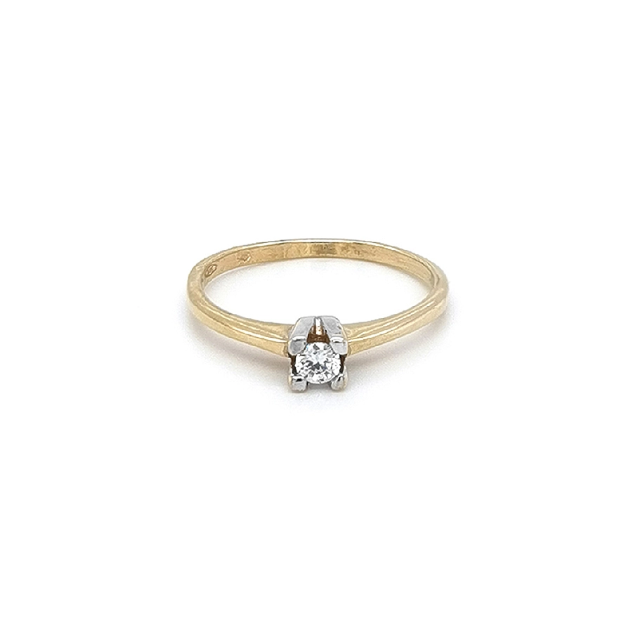 Engagement Ring with Zircon made of Combined Gold