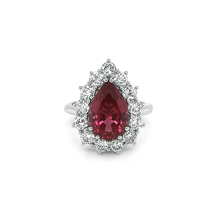 Zlatý Prsten s Červeným Spinelem a Diamanty