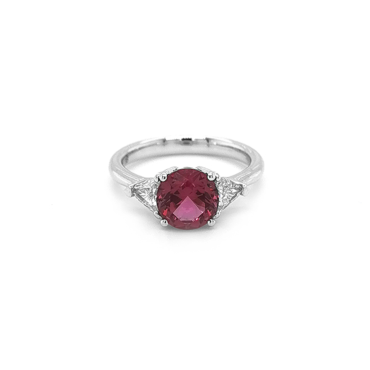 подробности Zlatý Prsten s Červeným Spinelem a Diamanty