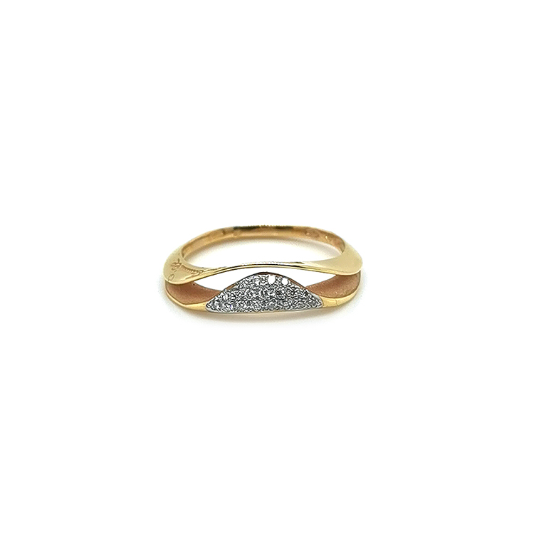 detail Zlatý Prsten s Diamanty