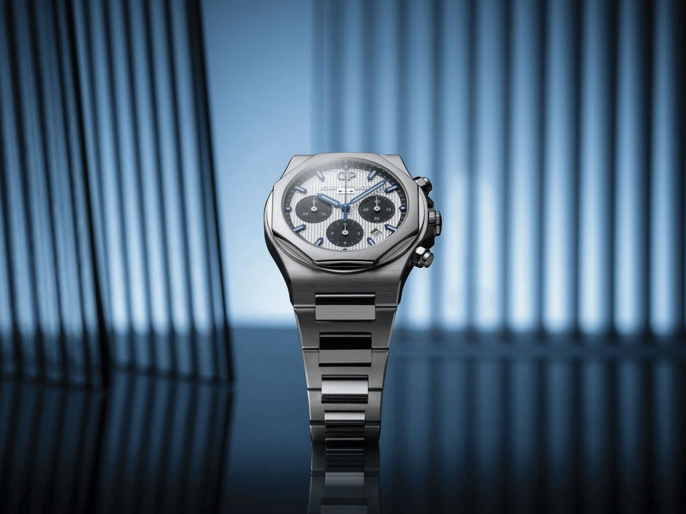 Girard Perregaux Laureato 42 mm 81010-52-3118-1CM