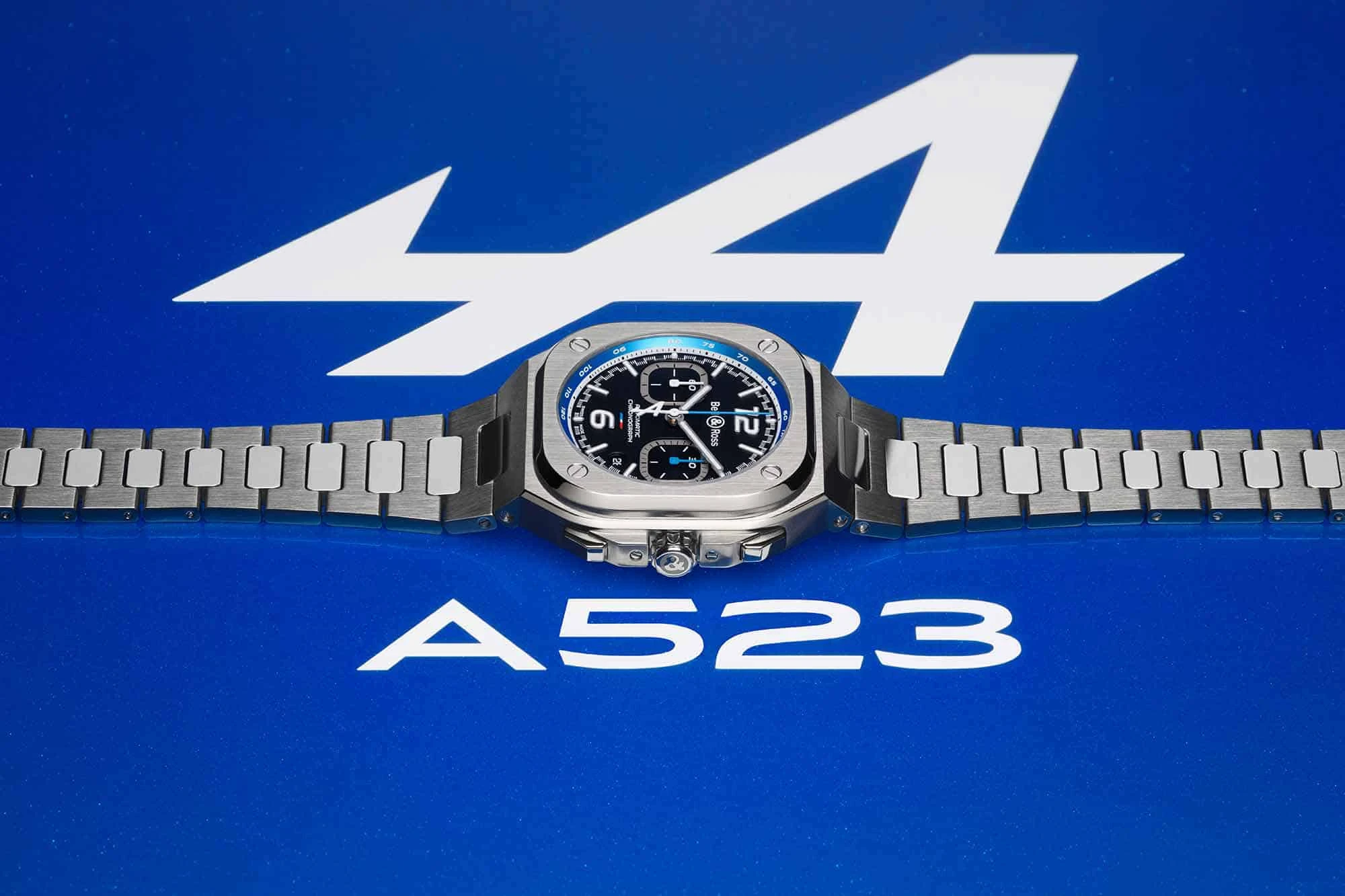 Bell & Ross uvádí stylové hodinky BR 05 v barvách Formule 1