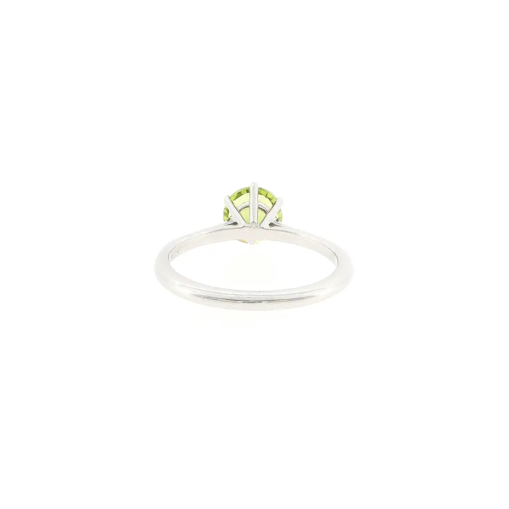 Ring in 18k white gold with peridot 1.40 ct
