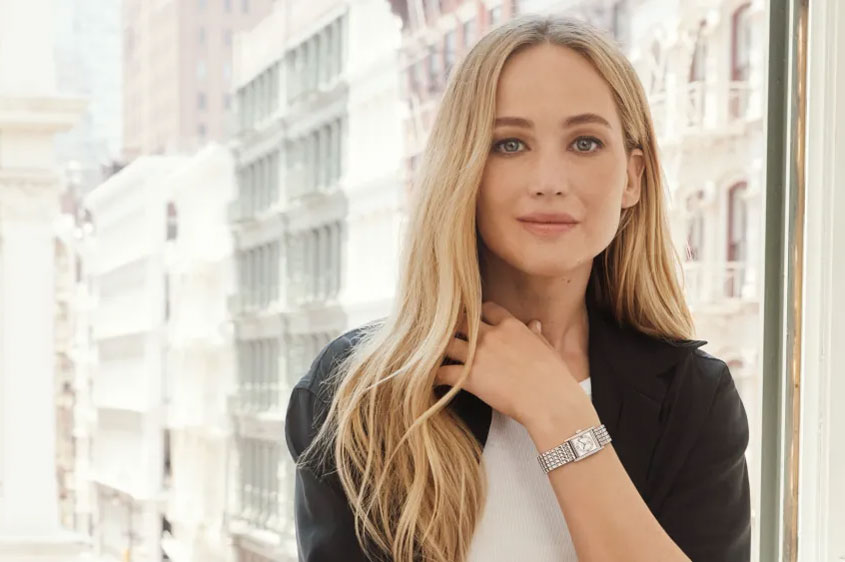 Jennifer Lawrence září v nové kampani hodinek Longines Mini Dolcevita